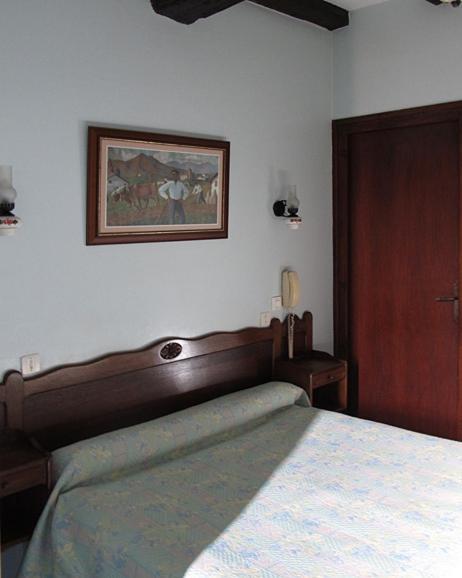 Hotel Arocena Saint-Pée-sur-Nivelle Стая снимка