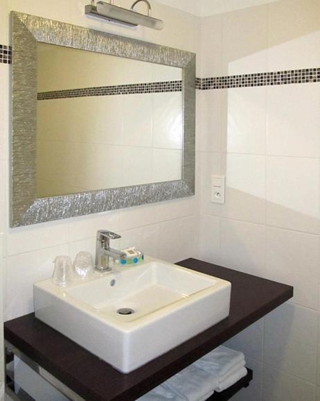 Hotel Arocena Saint-Pée-sur-Nivelle Стая снимка